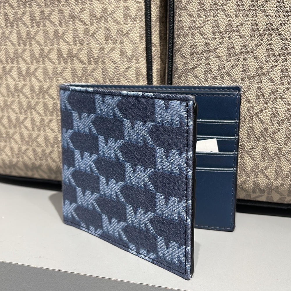 Michael Kors Men’s Women’s Cooper Logo Fabric Billfold Wallet Navy Multi NWT - Picture 1 of 16